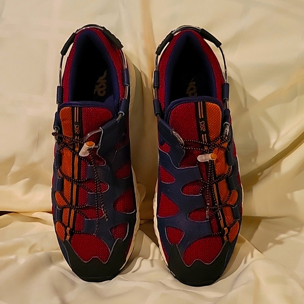 Asics Gel Mai only worn a couple times. Maroon/Tan/Navy